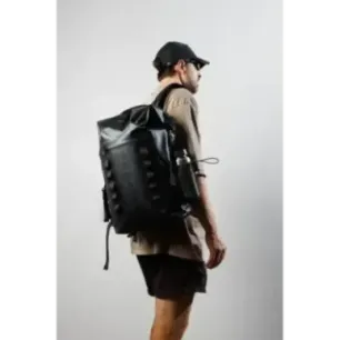 Veekindel seljakott Resono V30 30L Black Veekindel seljakott Resono V30 30L Black