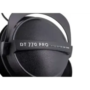 Beyerdynamic DT 770 PRO 250 OHM Black Limited Edition - closed studio headphones