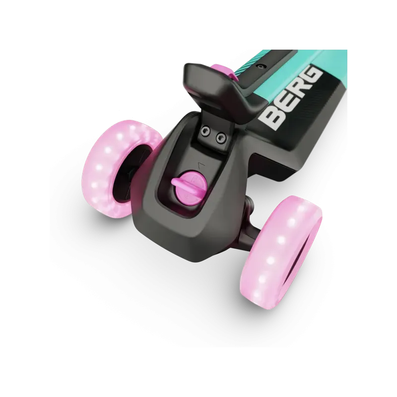 Самокат BERG Nexo LED – детский трёхколёсный самокат с LED колесами