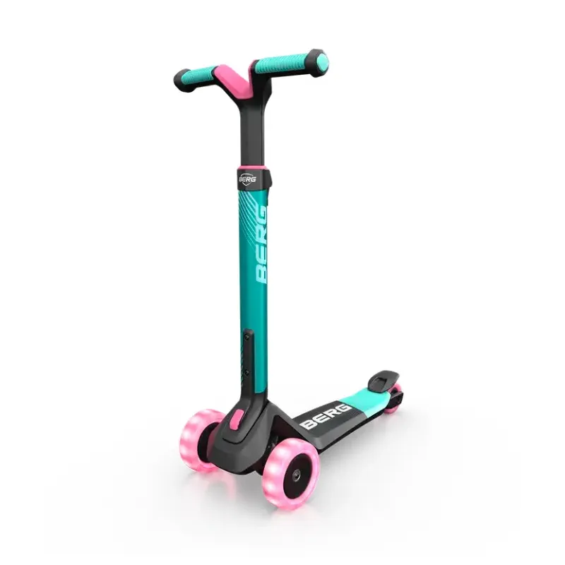 Самокат BERG Nexo LED – детский трёхколёсный самокат с LED колесами