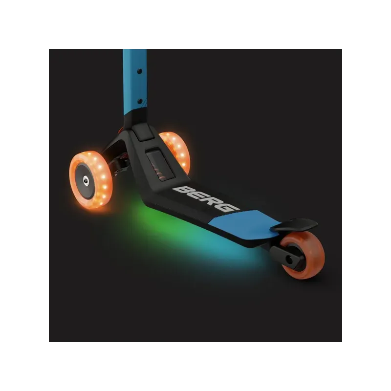 Самокат BERG Nexo LED – детский трёхколёсный самокат с LED колесами