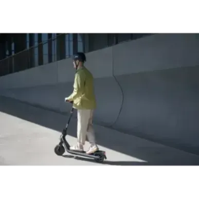 Segway E2 E II eKickScooter 450 W Up to 20 km/h 8.1 " Black and Gray