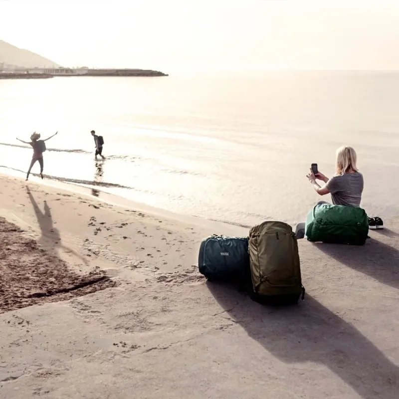 Thule 5312 Landmark 60L Unisex Travel Pack Darkest Blue