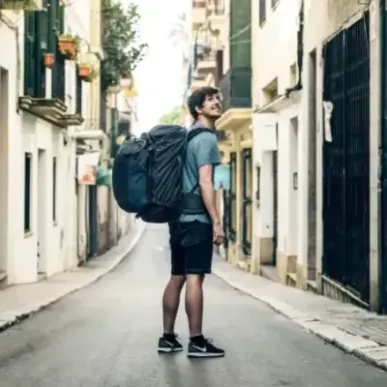 Thule 5317 Landmark 70L Unisex Travel Pack Darkest Blue