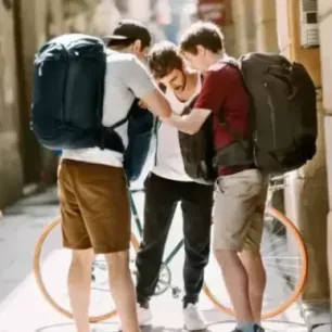 Thule 5318 Landmark 70L Unisex Travel Pack Deep Khaki