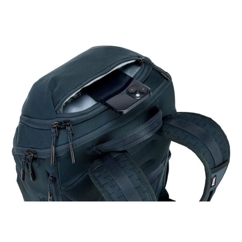 Thule 5583 Chasm laptop backpack 26L darkest blue