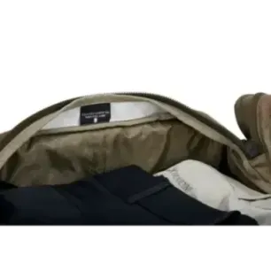 Thule 5602 Chasm Carry on Wheeled Duffel Bag 40L deep khaki