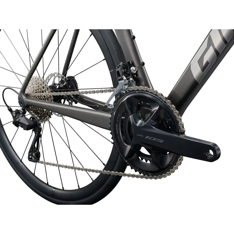 Maanteeratas GIANT TCR Advanced 2 KOM (2026) Stealth Chrome (L)