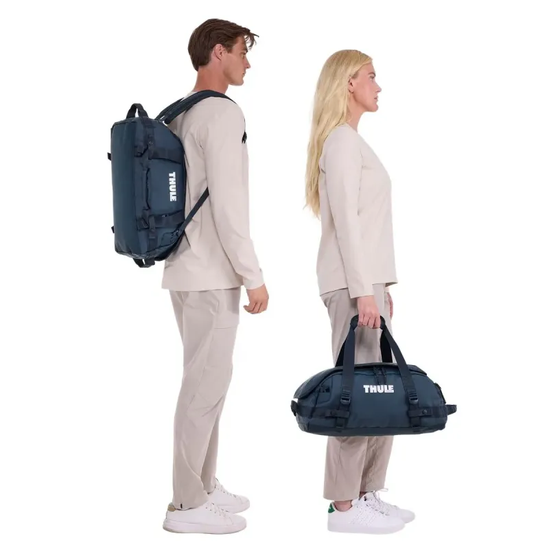 Thule 5586 Chasm 30L duffel bag darkest blue