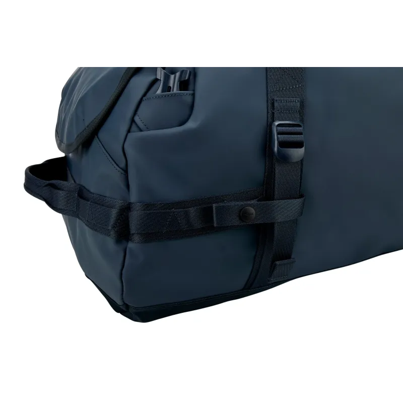 Thule 5596 Chasm 90L duffel bag darkest blue