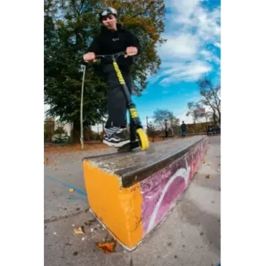 Triki tõukeratas Evolution Slick Kollane