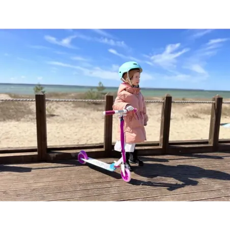 Kokkupandav tõukeratas Raven Elena 145mm LED ratastega