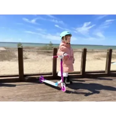 Kokkupandav tõukeratas Raven Elena 145mm LED ratastega