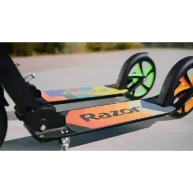 Tõukeratas Razor A5 Lux Light Up GR
