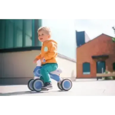 Четырехколесный беговел Croxer Alito