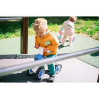 Четырехколесный беговел Croxer Alito