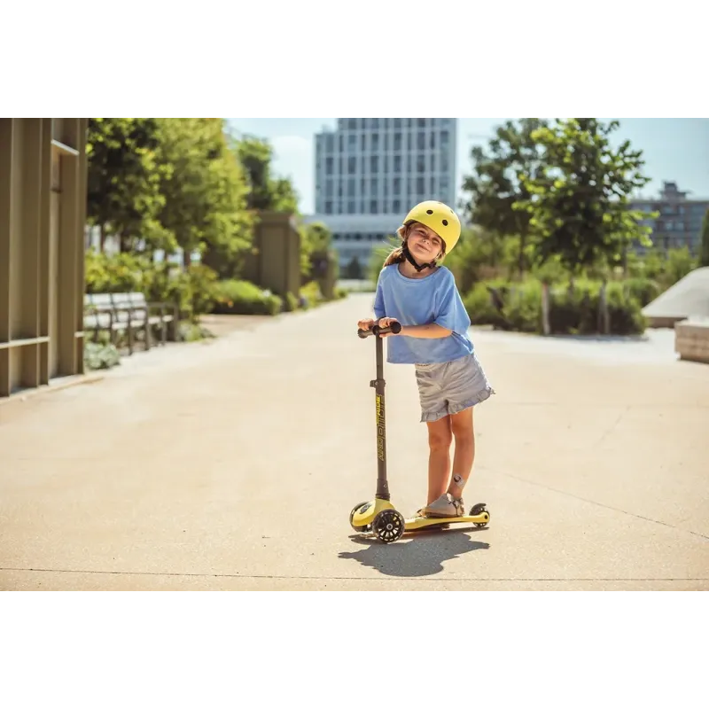 Трехколесный самокат Scoot And Ride Highwaykick 3 LED