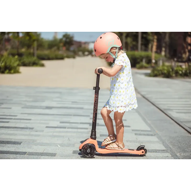 Scoot And Ride Highwaykick 3 LED - Laos!