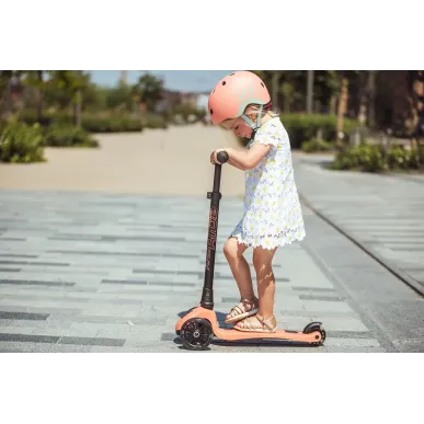 Scoot And Ride Highwaykick 3 LED - Laos!