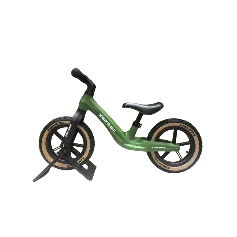 Легкий беговел Xrace Light Green для детей 2–4 лет